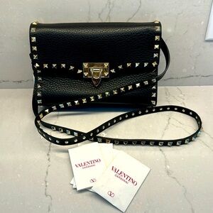 Authentic Valentino Rockstud shoulder/cross body bag in black leather
